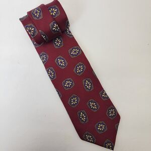 Lands End Burgundy Star Medallions Hand Sewn USA 100% Silk Classic Neck Tie EUC